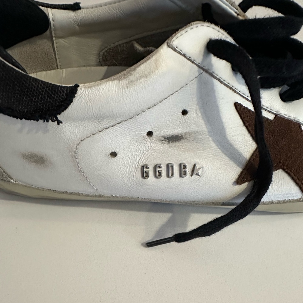Golden Goose Superstar Sneaker - Picture 3 of 11